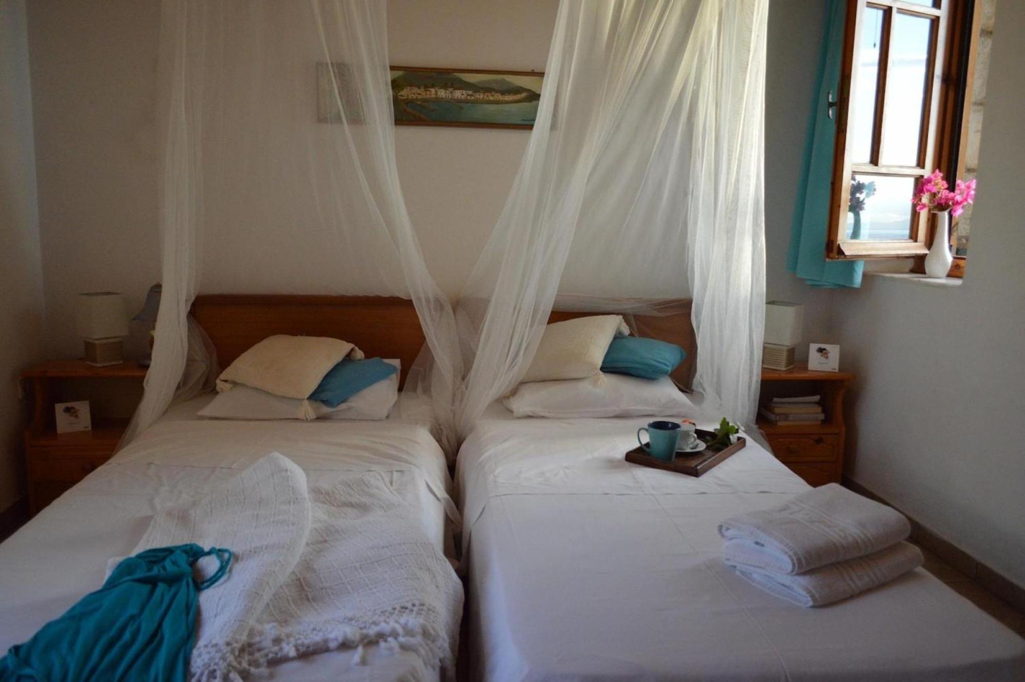 Mani Apartments Agios Nikolaos  Bagian luar foto