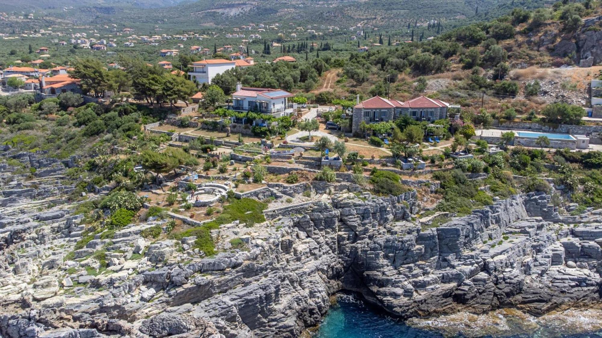 Mani Apartments Agios Nikolaos  Bagian luar foto
