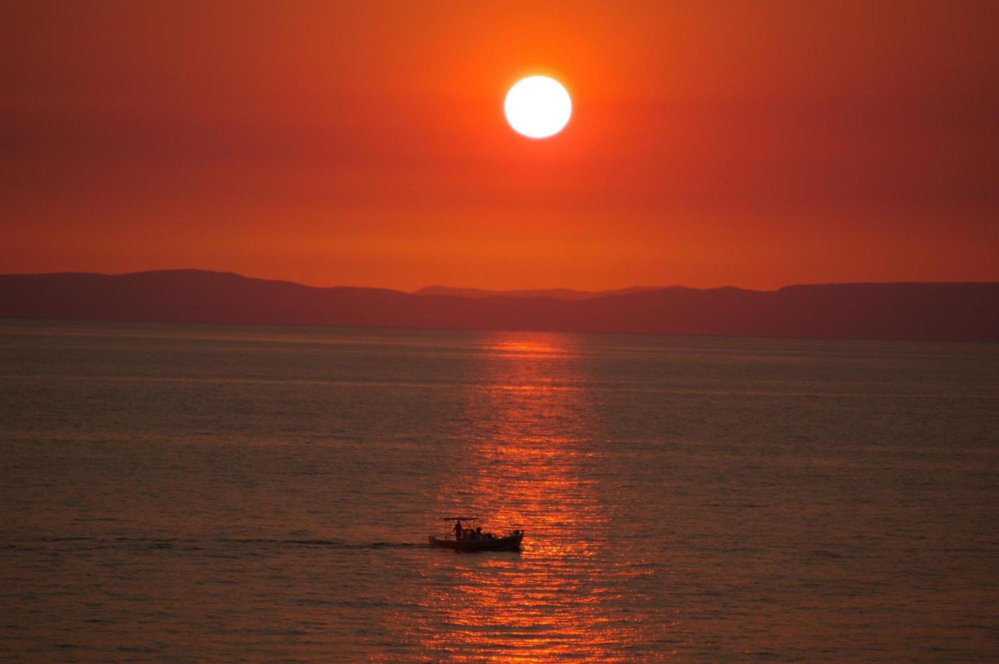 Mani Apartments Suites Agios Nikolaos  Bagian luar foto